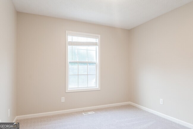 Building Photo - 41 Alise Ct