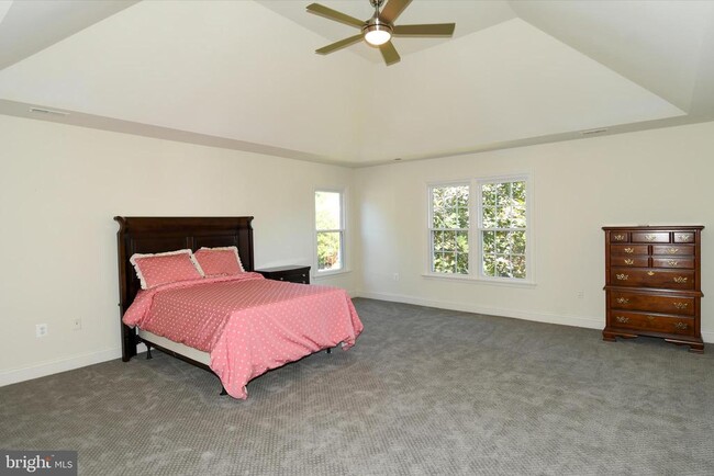 Building Photo - 8012 Wingate Dr