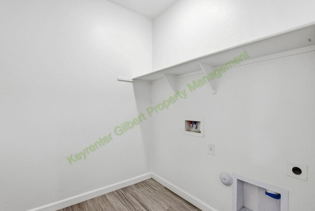 Building Photo - Modern Mesa Living in a Prime East Valley Location