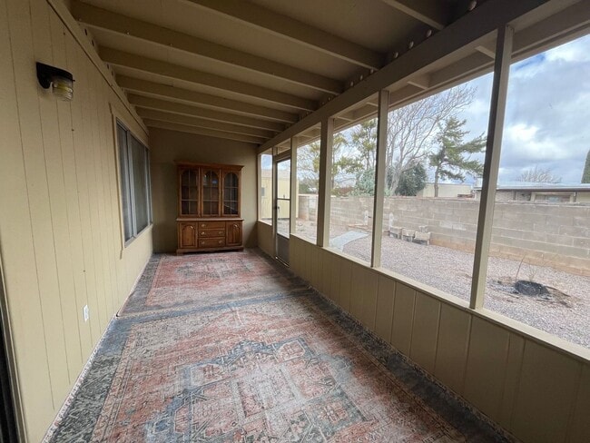 Building Photo - 3-bedroom 2 baths home