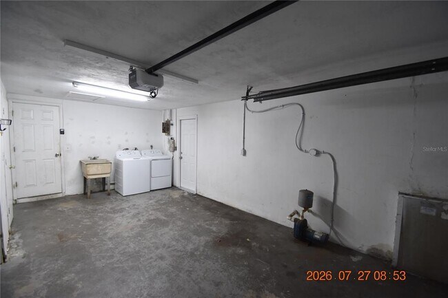 Building Photo - 3221 Topp Dr
