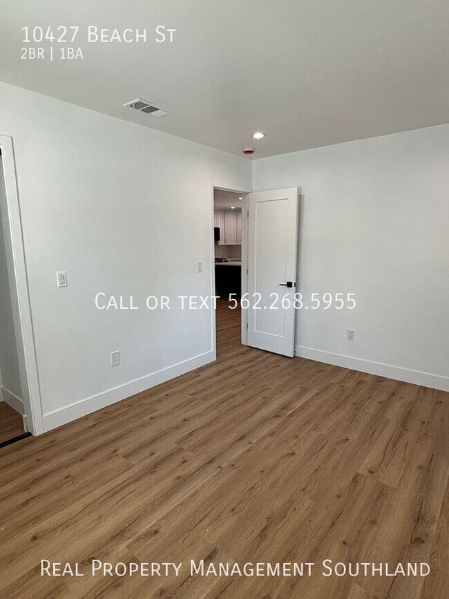 Building Photo - 10427 Beach St