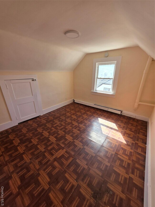 Building Photo - 185 S Franklin St