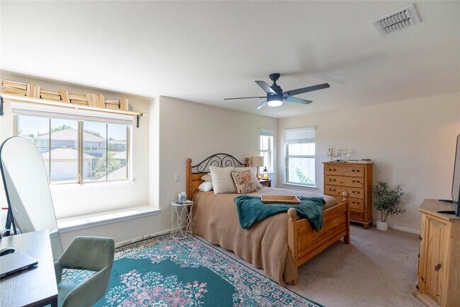 Building Photo - 415 Eagle Brook Ln
