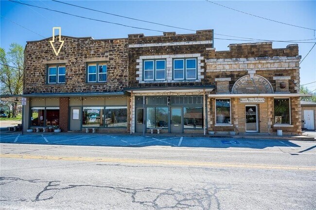 Primary Photo - 4304 S Main St