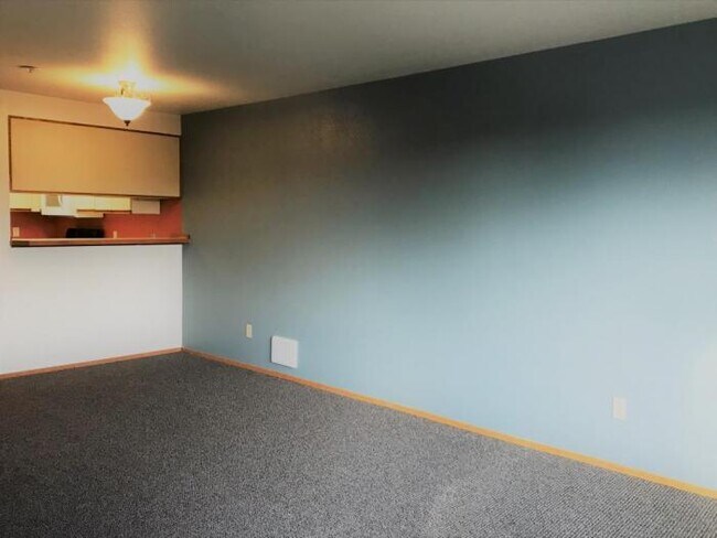 Building Photo - 1 bedroom in Seattle WA 98105