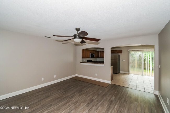 Building Photo - 8125 Cahoon Dr W