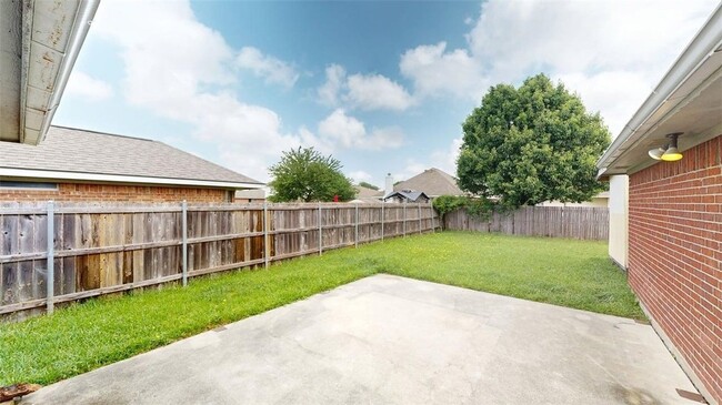 Building Photo - 2411 Trace Meadows