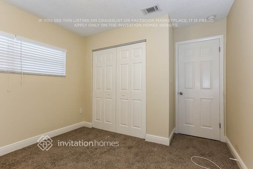 Building Photo - 12853 SW 146th Ln