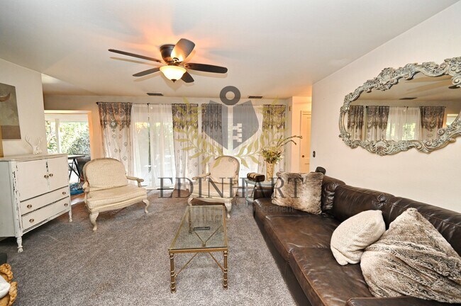 Building Photo - 360 E Terrace Ave