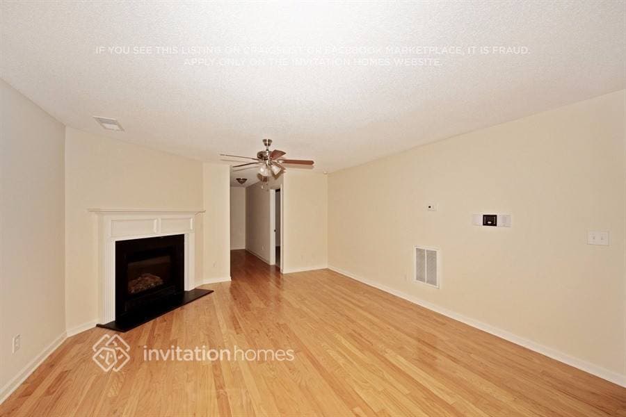 Building Photo - 104 Hidden Creek Dr