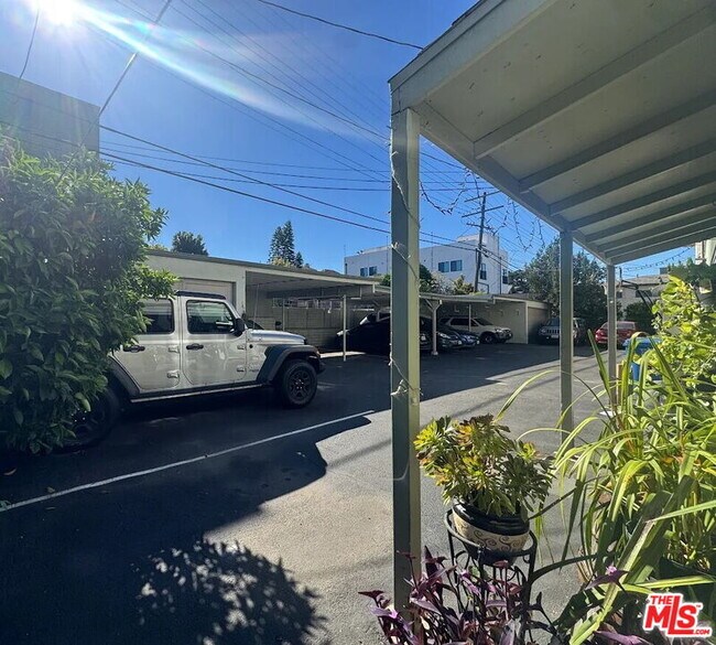 Building Photo - 110 S Rampart Blvd