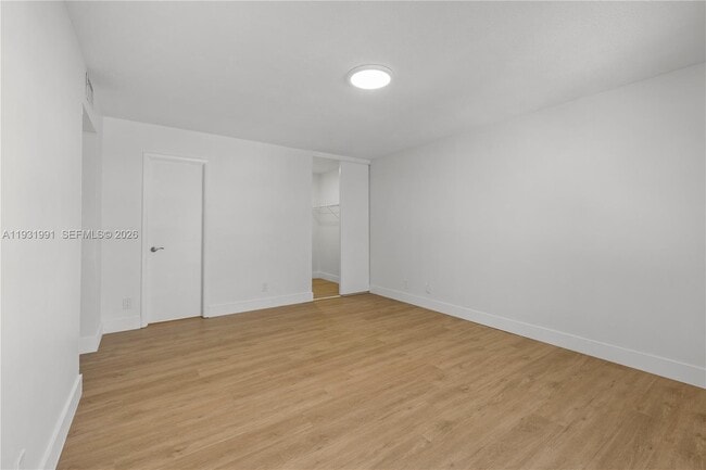 Building Photo - 455 S Pine Island Rd