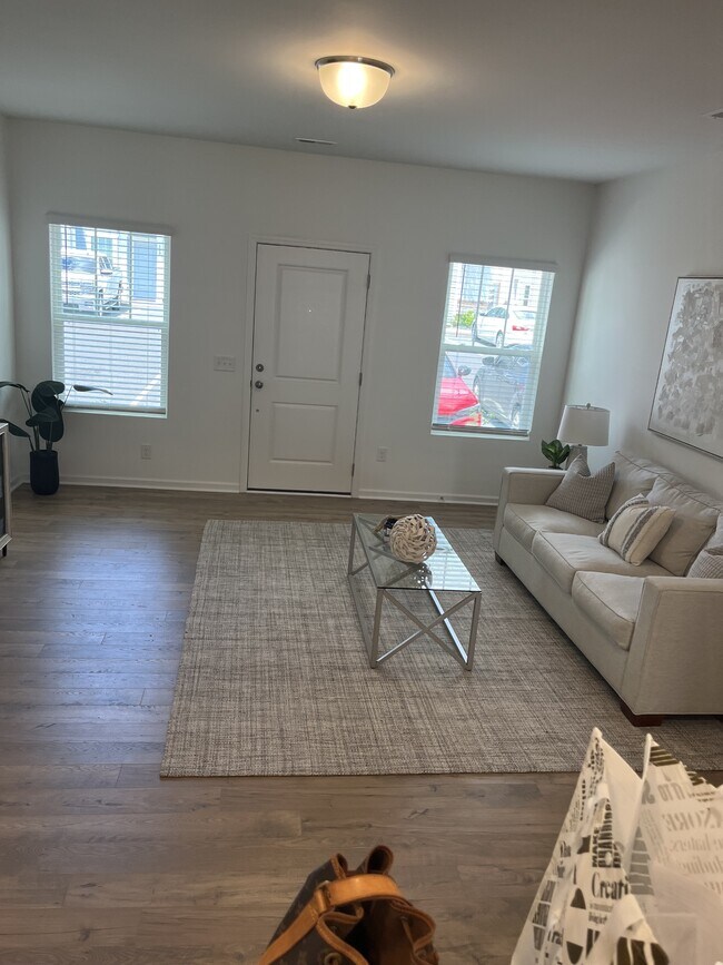 Building Photo - 230 1st St