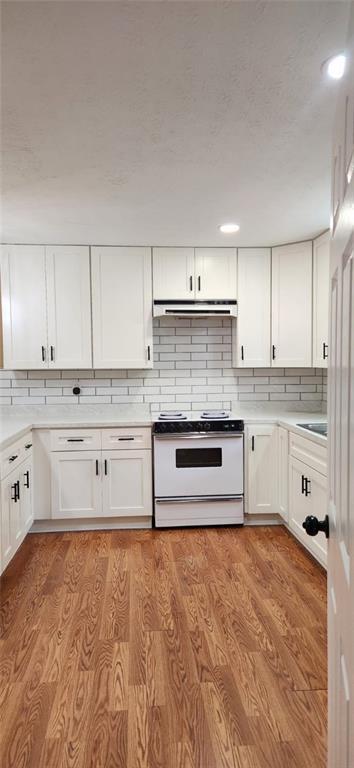 Building Photo - 348 Pine Forest Dr