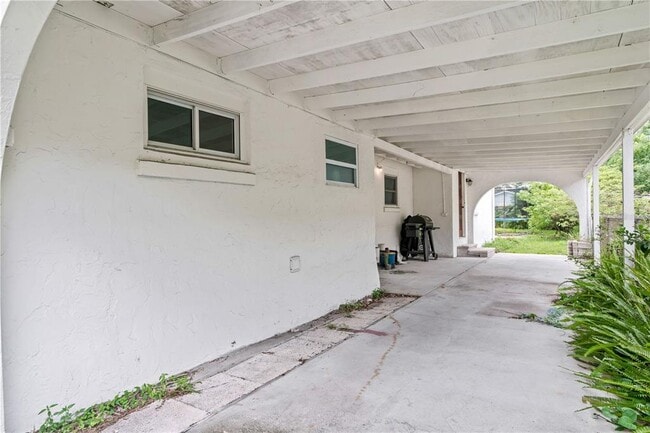 Building Photo - 1112 W Kirby St