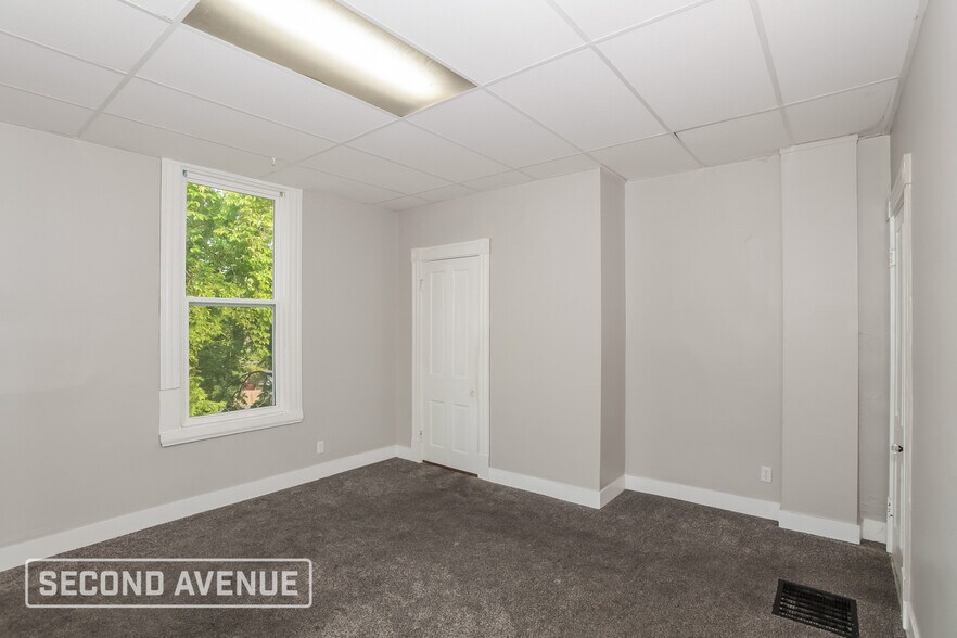 Building Photo - 1233 Dewey Ave