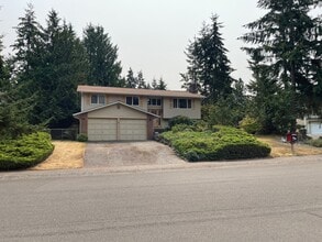 Building Photo - 4Bd/2Ba Mukilteo Home
