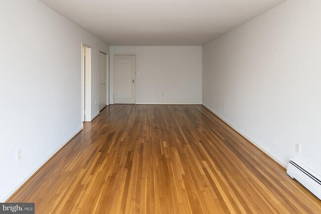 Building Photo - 111 Lee Ave