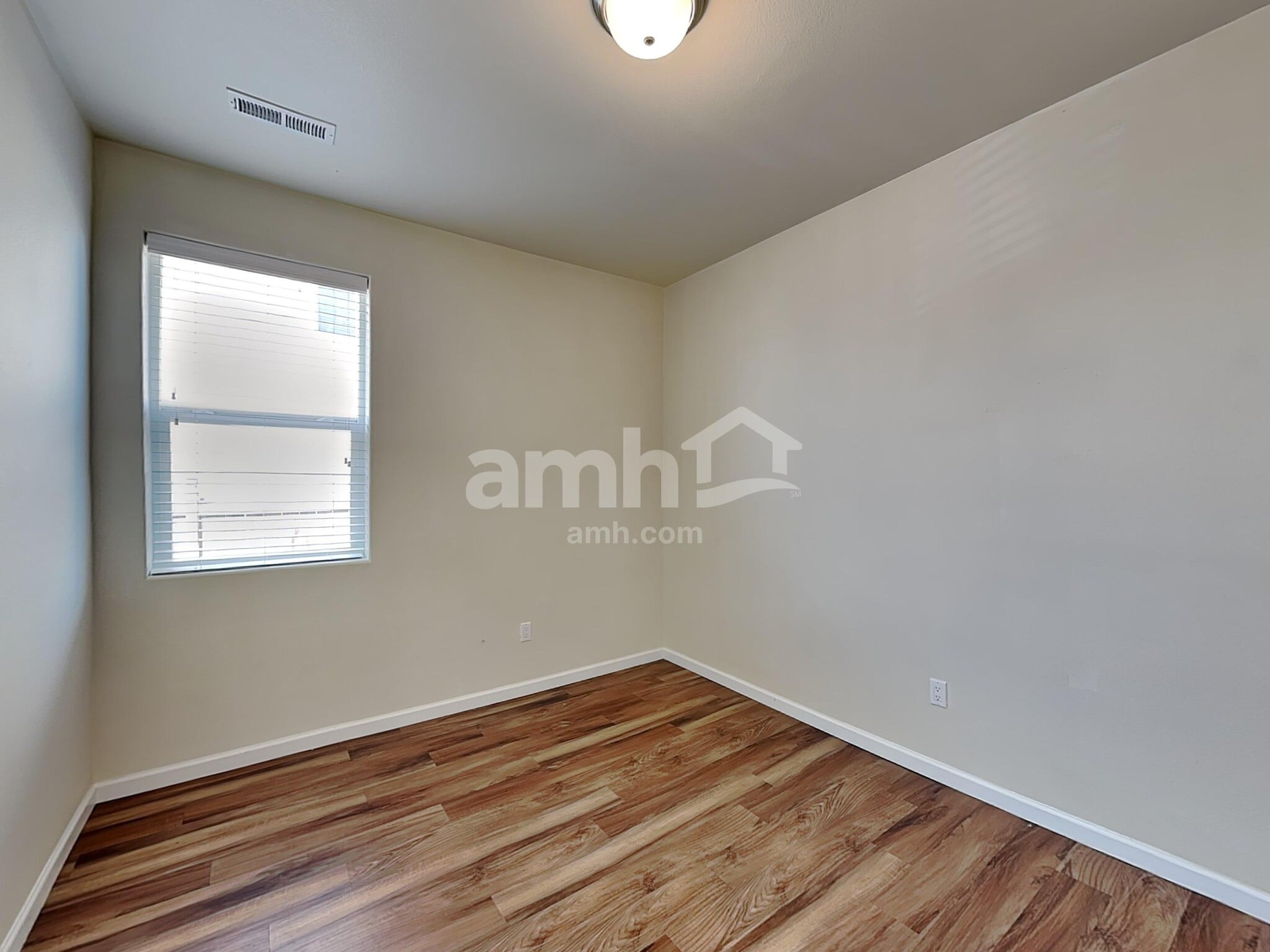 Building Photo - 16602 NE 91st St