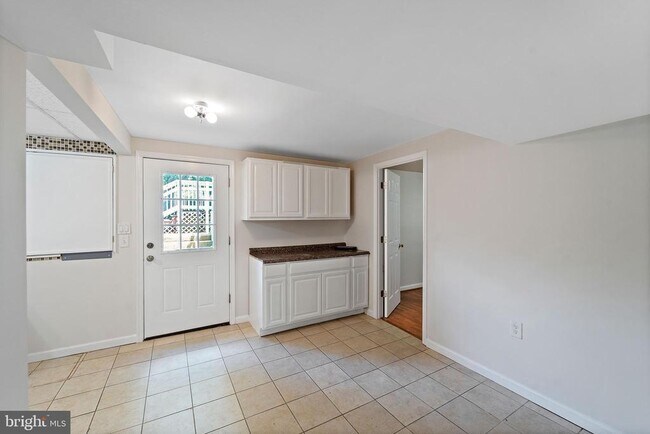 Building Photo - 12312 Streamvale Cir