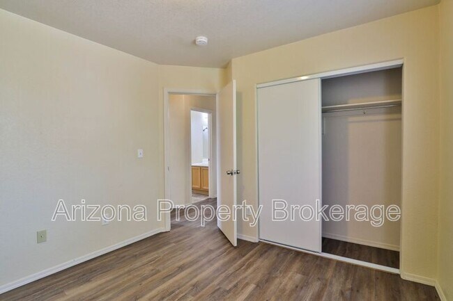 Building Photo - 1330 S Red Rock St