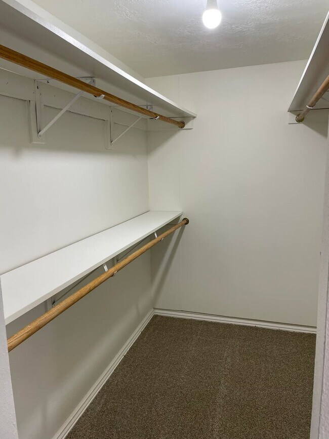 Building Photo - Zions Summit