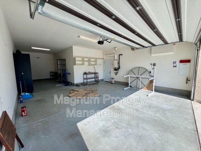 Building Photo - 34913 Limecrest Pl
