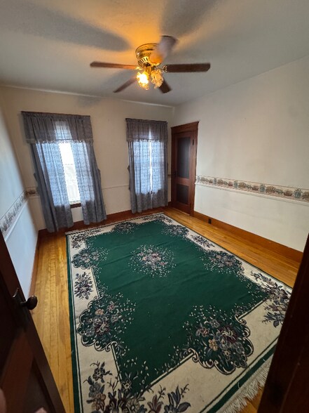 Building Photo - 3 Ingleside Ave