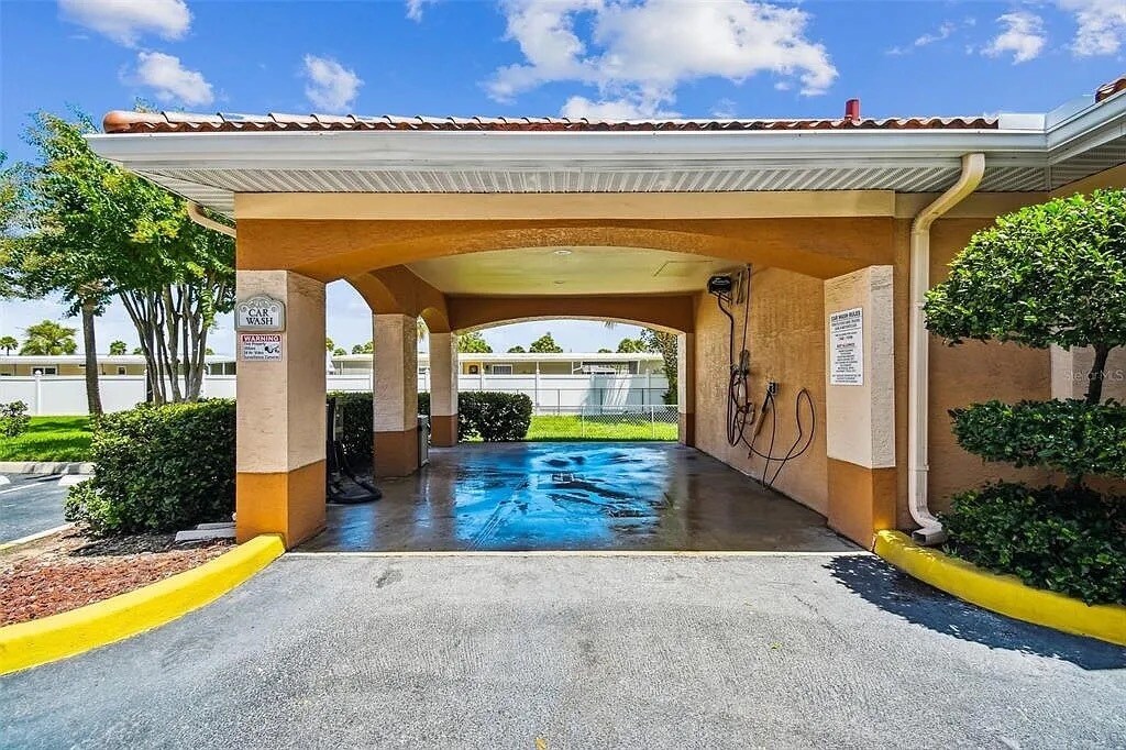 Car wash - 5000 Culbreath Key Way