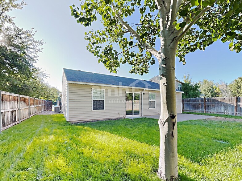 Building Photo - 9468 W Trestlewood Dr