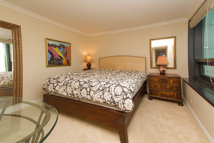 Guest Bedroom 1 - 1330 Ala Moana Blvd