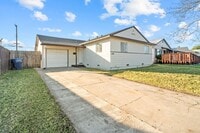 Building Photo - 5733 San Vincente Way