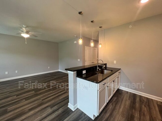 Building Photo - 518 Boone St