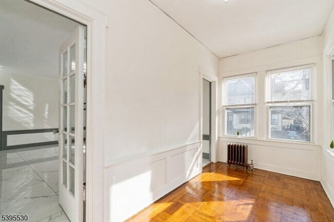 Building Photo - 41 Poe Ave