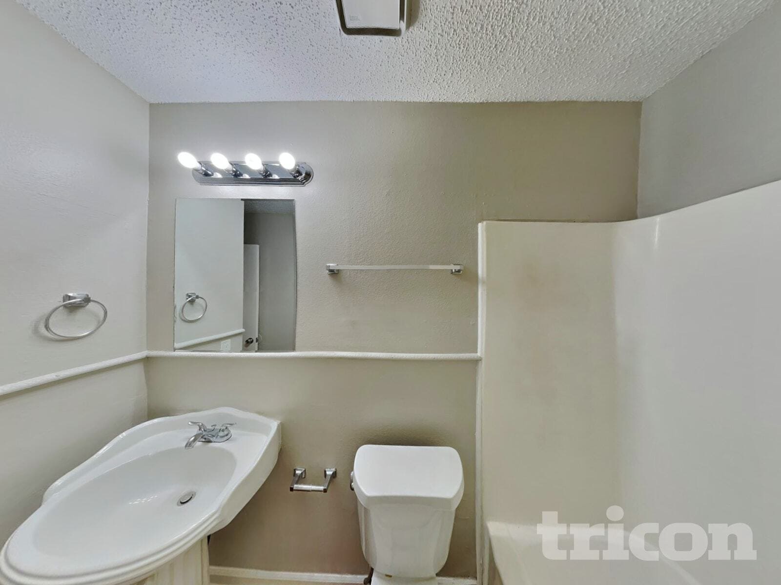 Building Photo - 623 Walston Ln