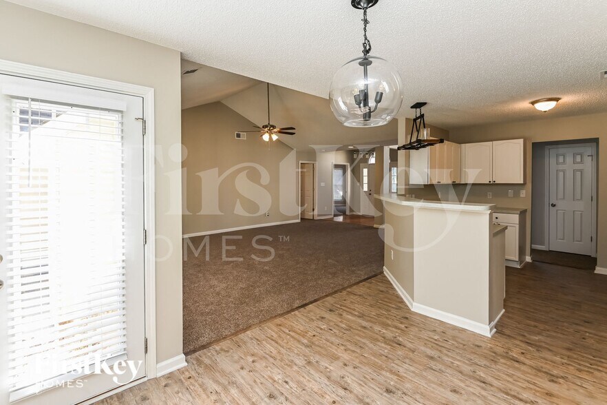 Building Photo - 6512 Goldenblush Cir