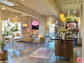 Building Photo - 1855 Industrial St