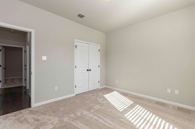 Building Photo - 132 Timber Edge Dr