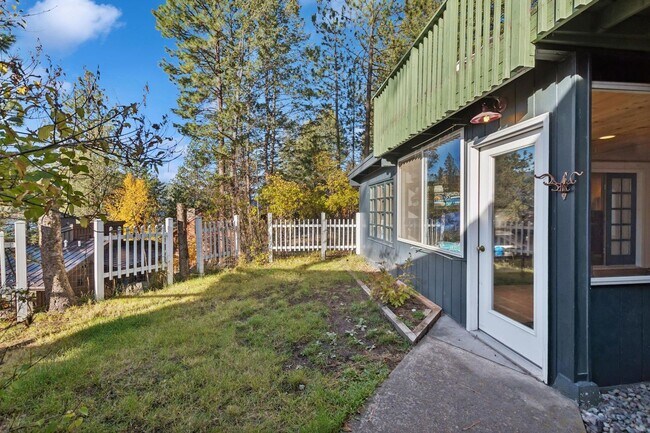 Building Photo - Whitefish Home with Great Lake Views