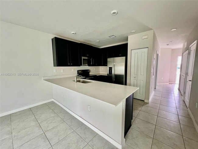 Building Photo - 1045 NW 4th Ter