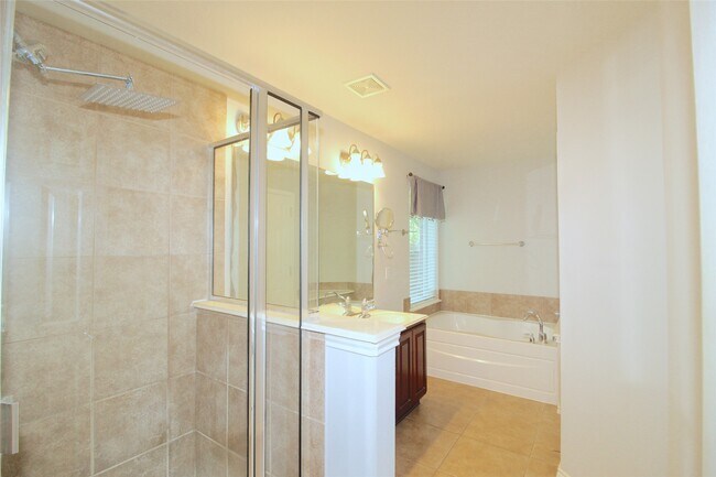 Building Photo - 7202 Toad Hollow