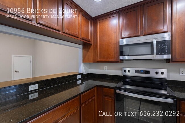 Building Photo - 10956 Brickside Ct