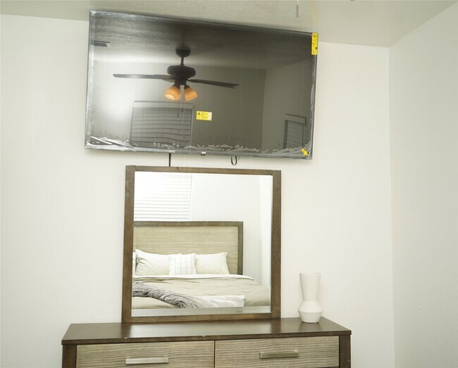 Building Photo - 2516 Isabella St