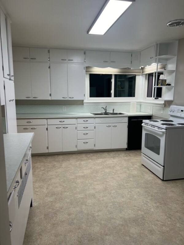 Building Photo - 1235 10th St W