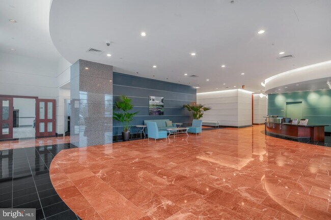 Building Photo - 901 N Penn St