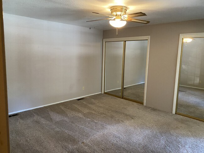 Building Photo - 2906 Warwick Ln