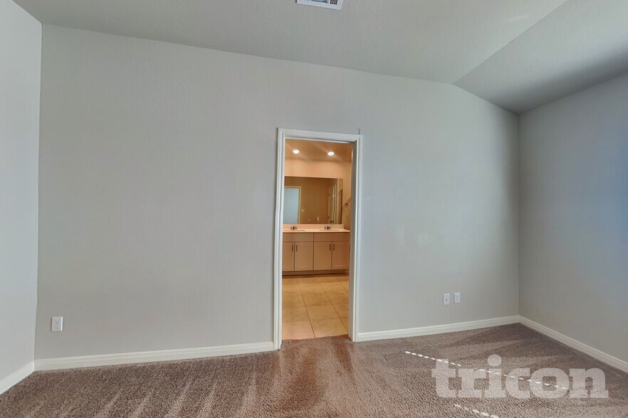 Building Photo - 5806 Nyla Wy
