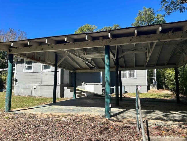 Building Photo - 804 Columbia College Dr