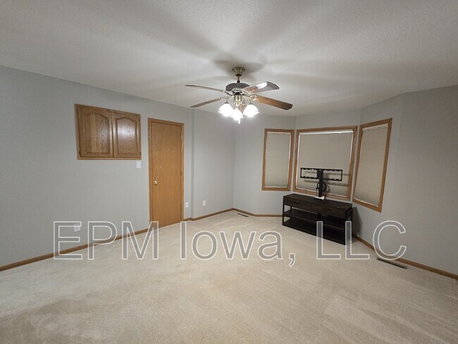 Building Photo - 4710 Donald Dr